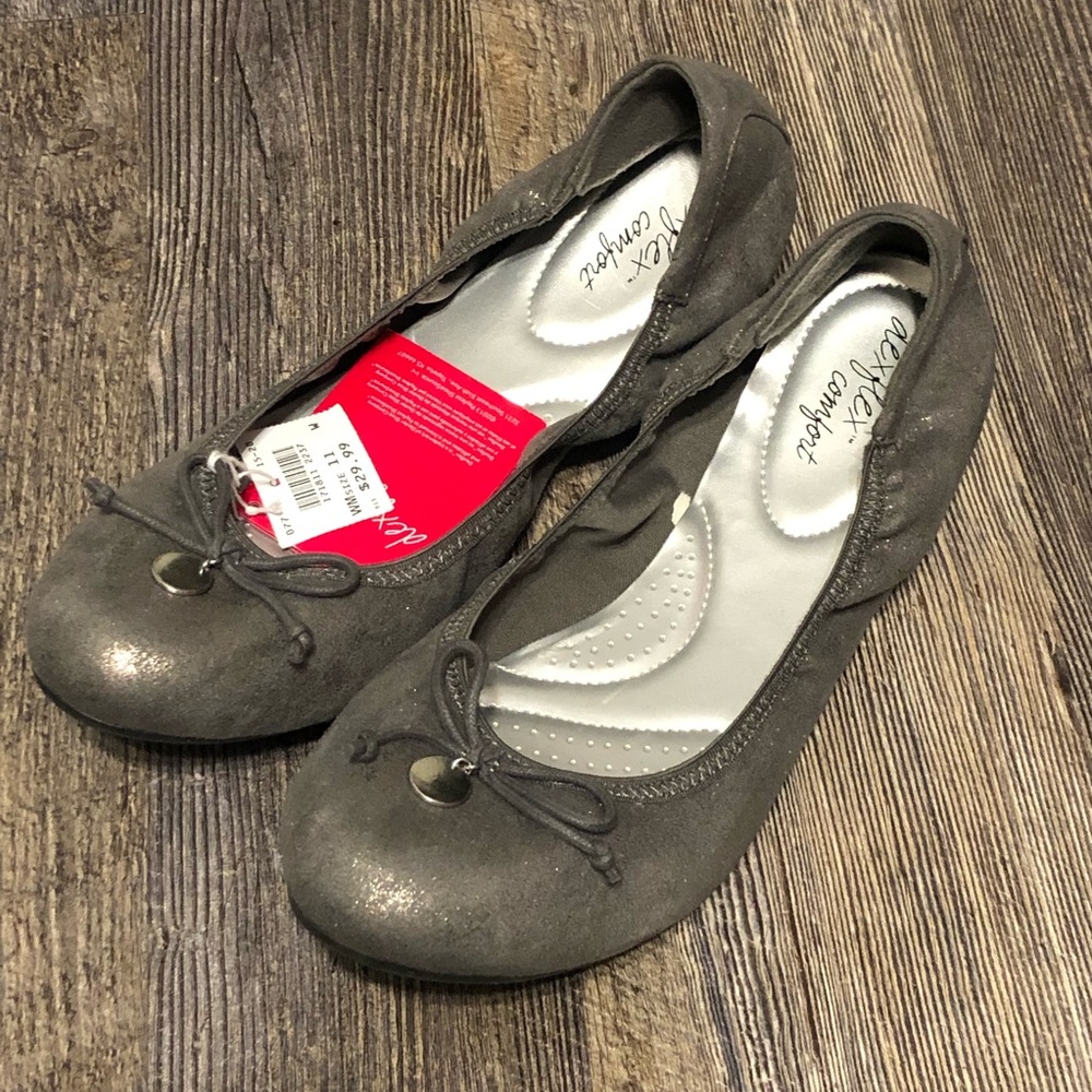 NWT dexflex comfort Metallic Gray Silver Shimmer Flats Size 11 WIDE